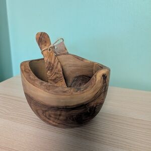 Nwot Olive Wood Bowl And Spreader 😍